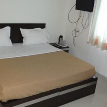 Linear Inn Indore Extérieur photo
