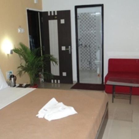 Linear Inn Indore Extérieur photo